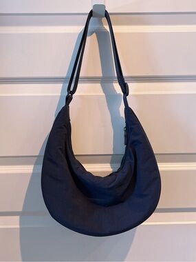 NWOT Aritzia Navy Crescent Shoulder Bag